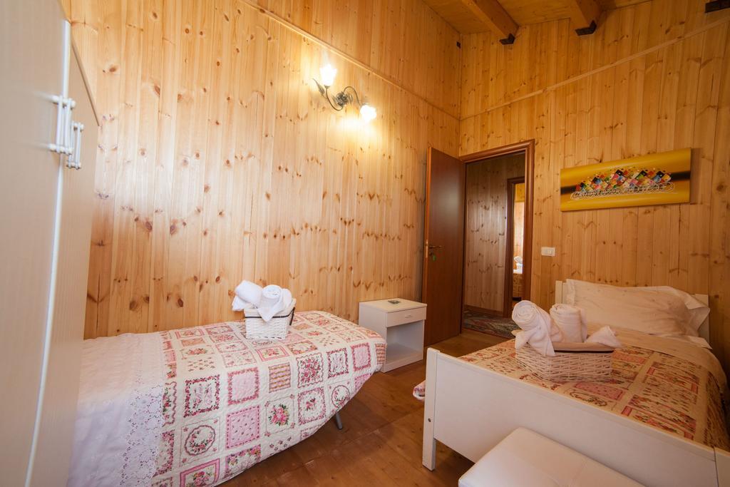 Acqua Di Mare Bed and Breakfast Locogrande Δωμάτιο φωτογραφία